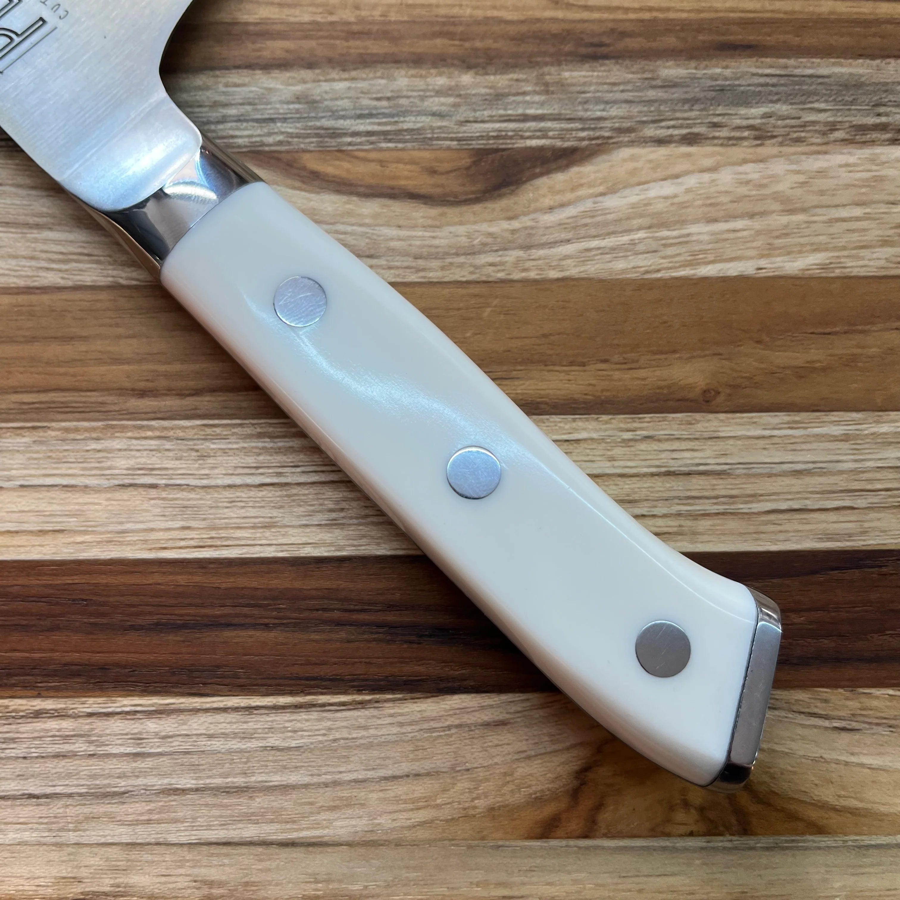 Perfect Edge Shiro Hane 6" Santoku