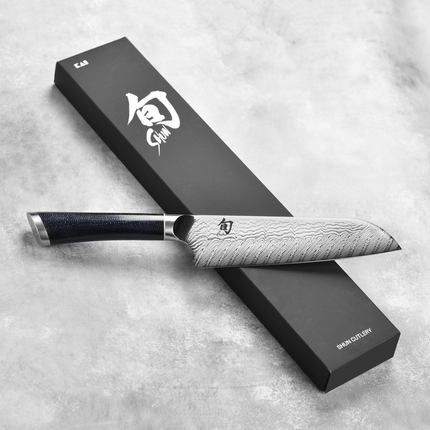 Razor Sharp AZ Shun Shiranami 7-inch Santoku knife with Damascus steel blade and dark jute micarta handle on box