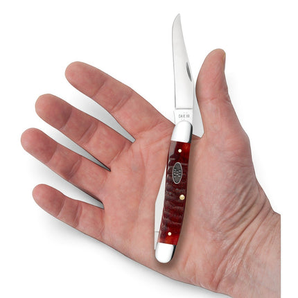 Razor Sharp AZ Case Gator Jigged Old Red Bone Muskrat pocket knife with mirror-polished stainless steel clip blade