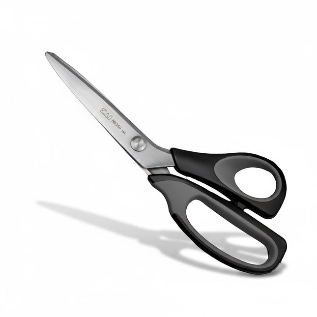 Razor Sharp AZ KAI N5350 9 1/4" pinking shears with stainless steel blades and black soft-grip handles.